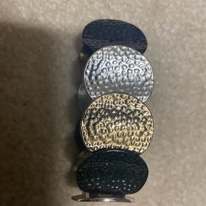 Mixed metals stretch bracelet